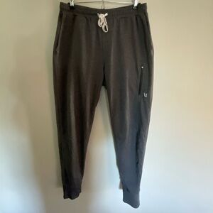 Vuori Men’s Charcoal Heather (Grey) Jogger